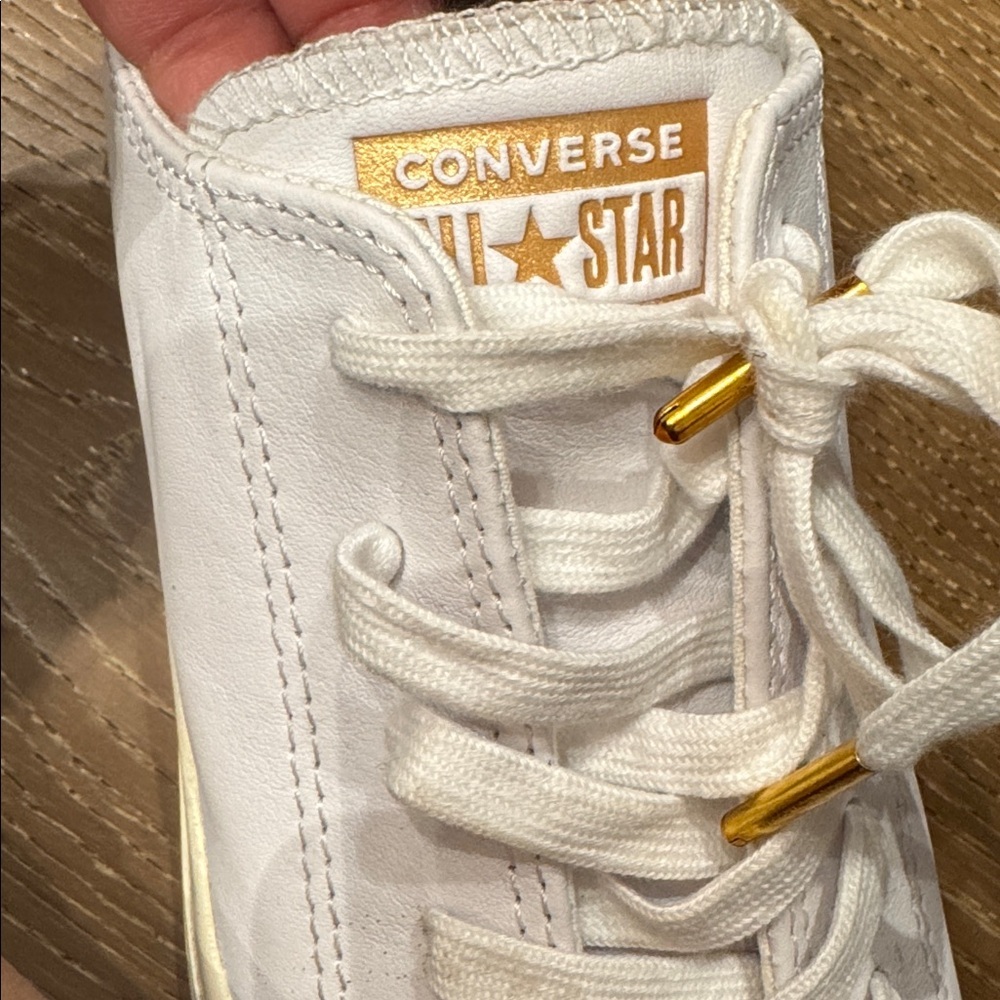 Converse Chuck Taylor All Star White Leather Sneakers Gold Detail Lace Tips - Picture 2 of 6